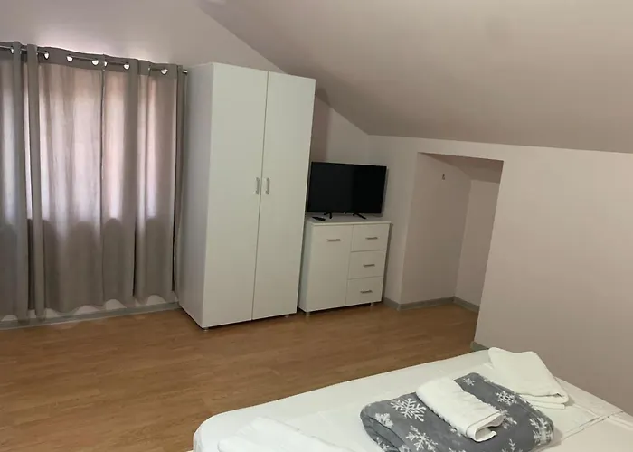 Apartman R I A N A 2